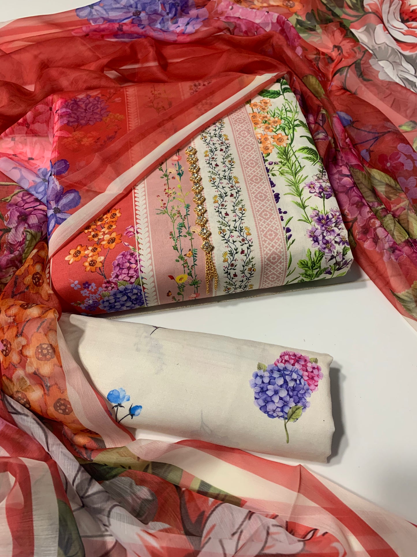 Digital Printed Swiss Lawn 3pc