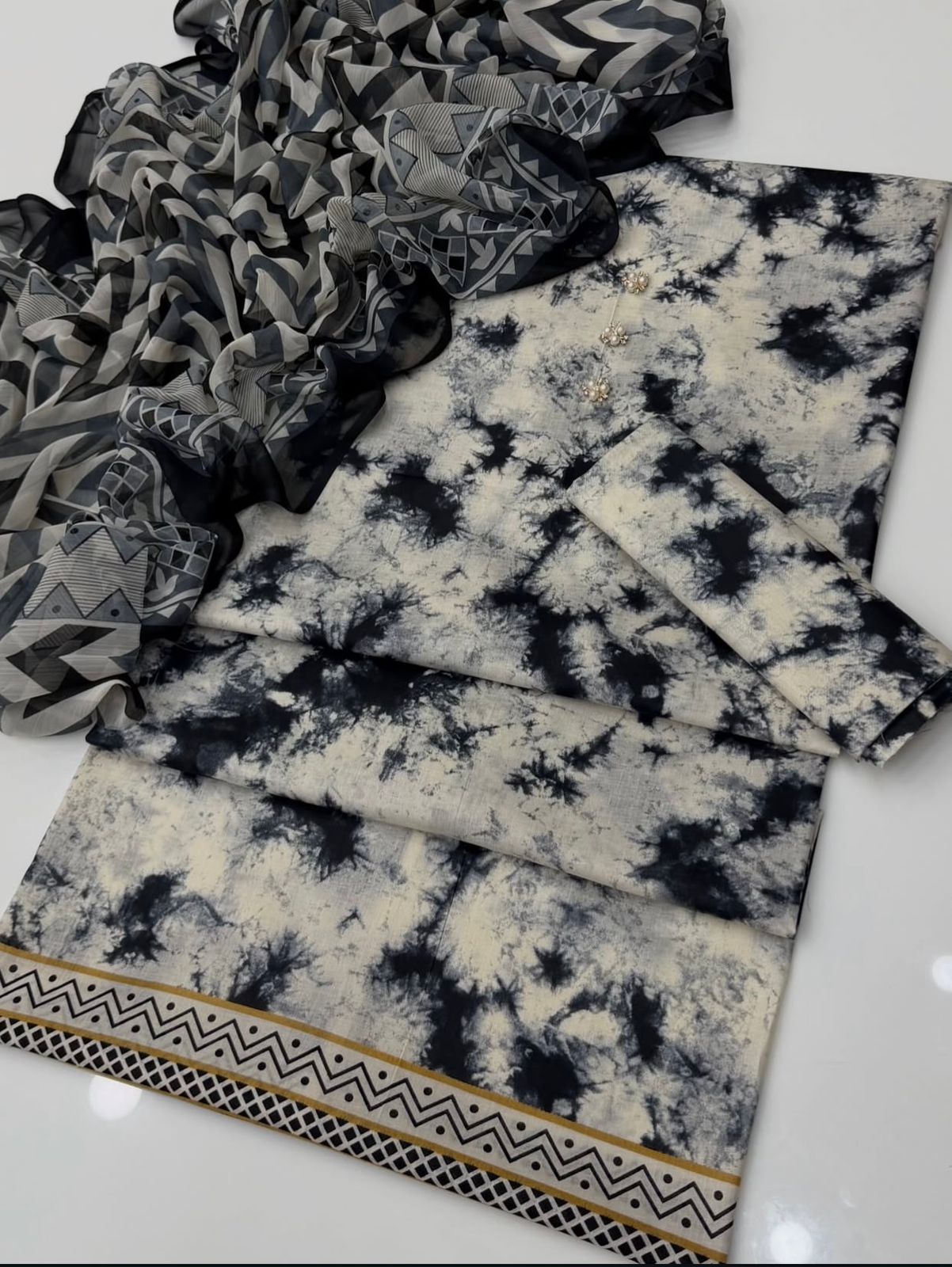 Digital Printed Swiss Lawn 3pc