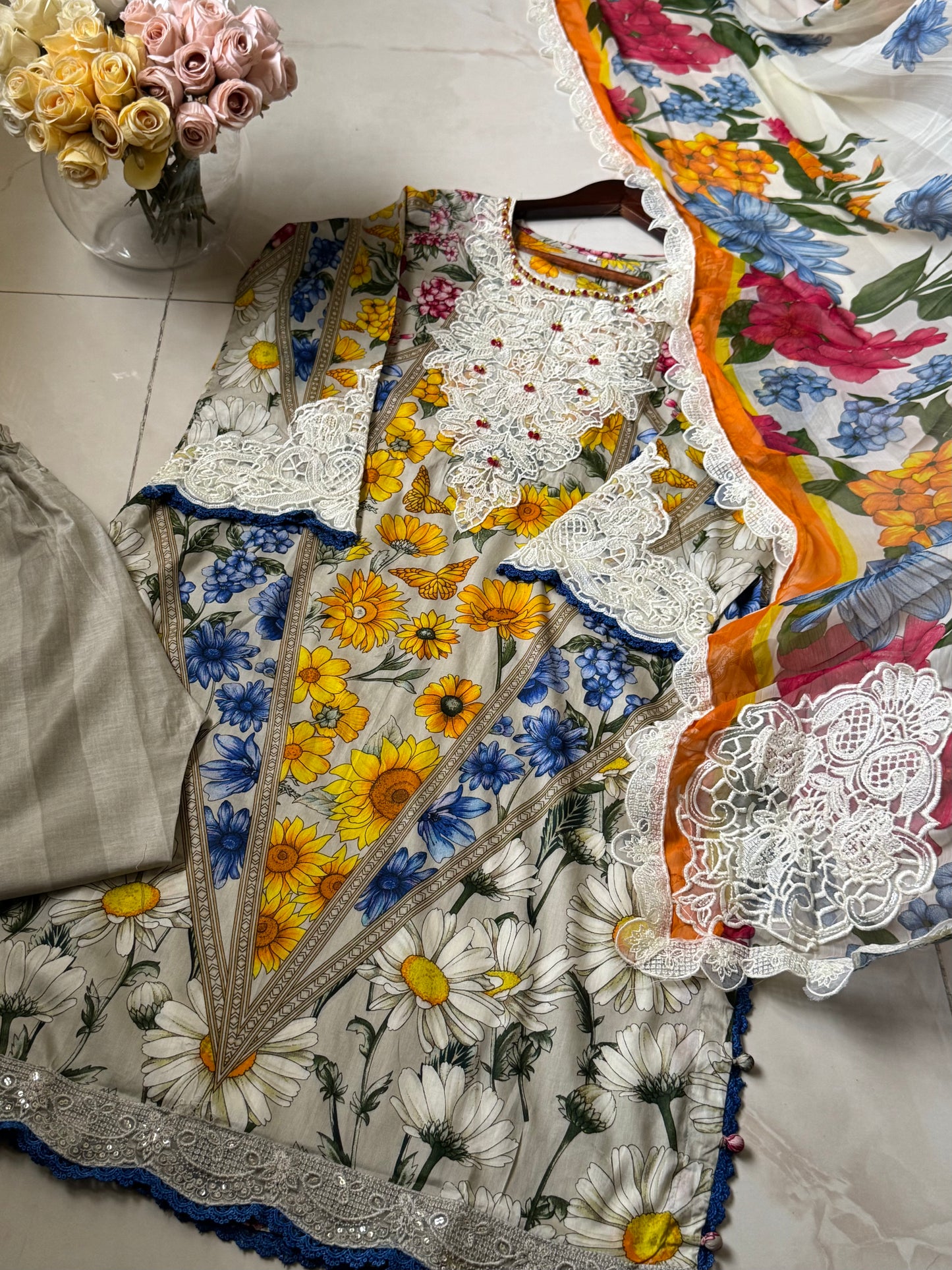 Ready-To-Wear Lawn 3pc Embroidered