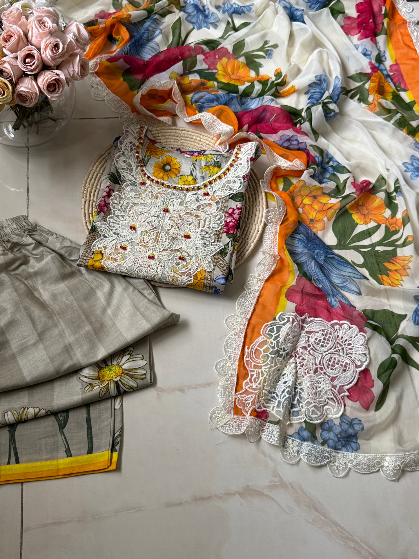 Ready-To-Wear Lawn 3pc Embroidered