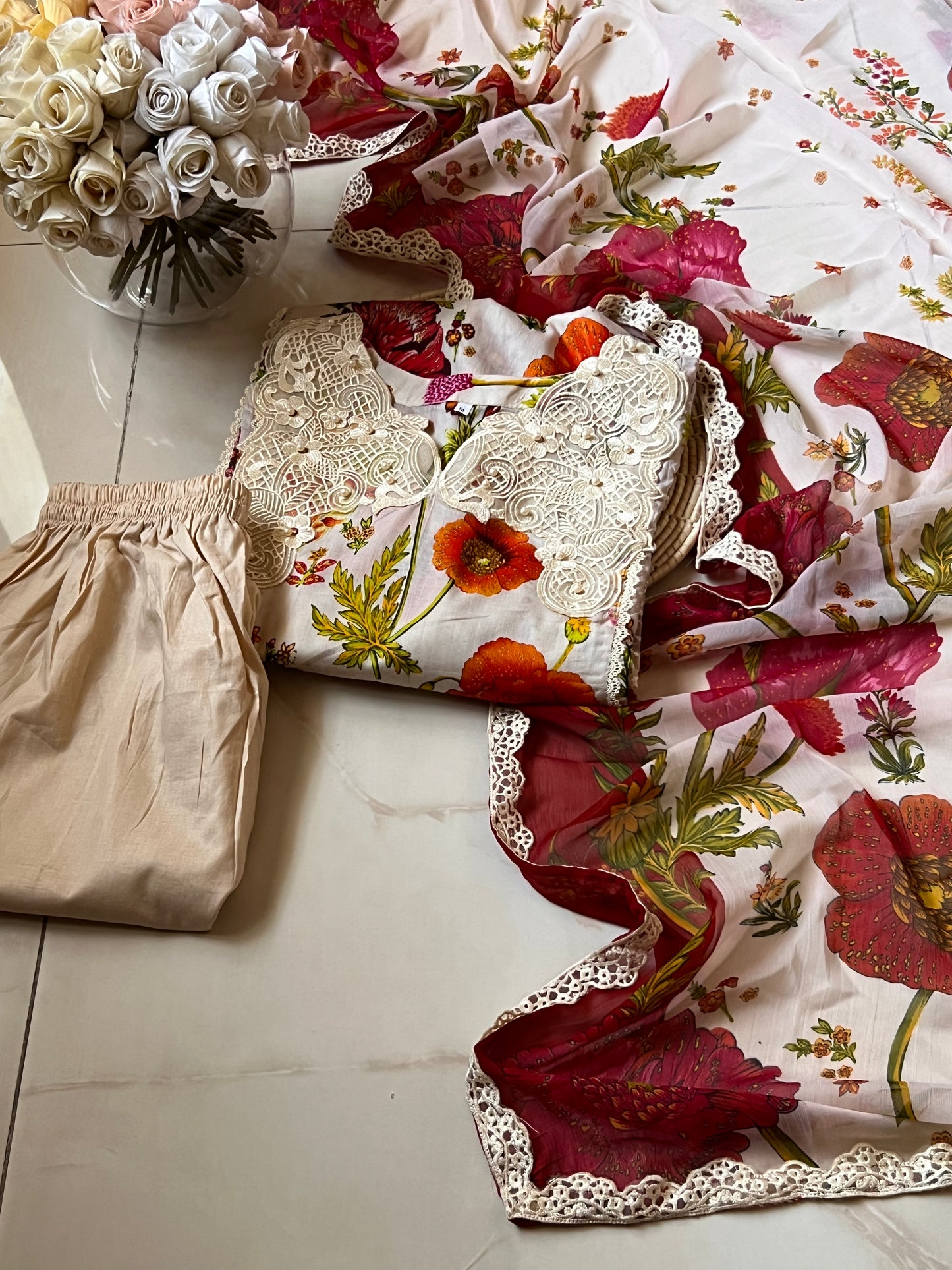Ready-To-Wear Lawn 3pc Embroidered
