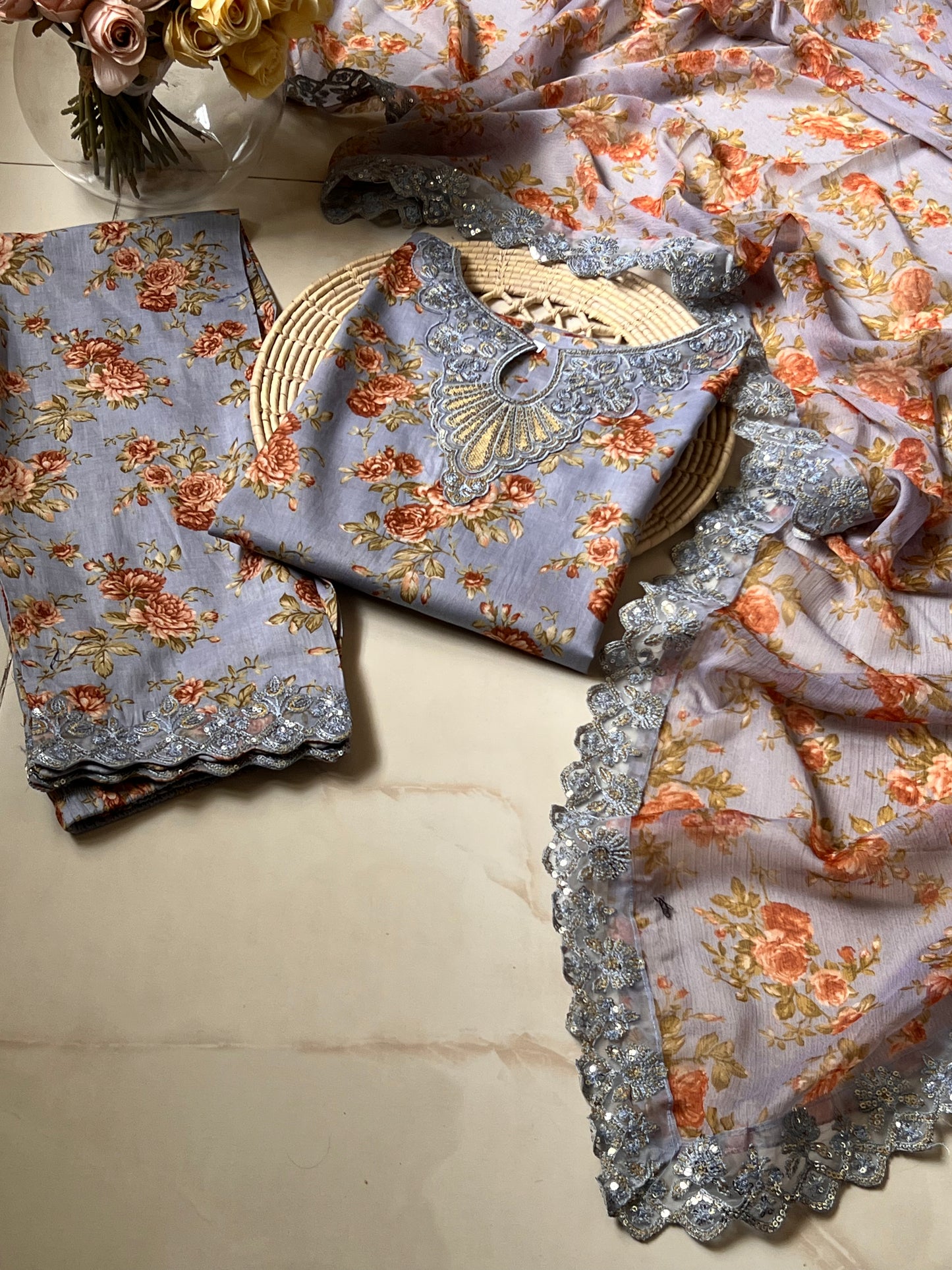 Ready-To-Wear Lawn 3pc Embroidered