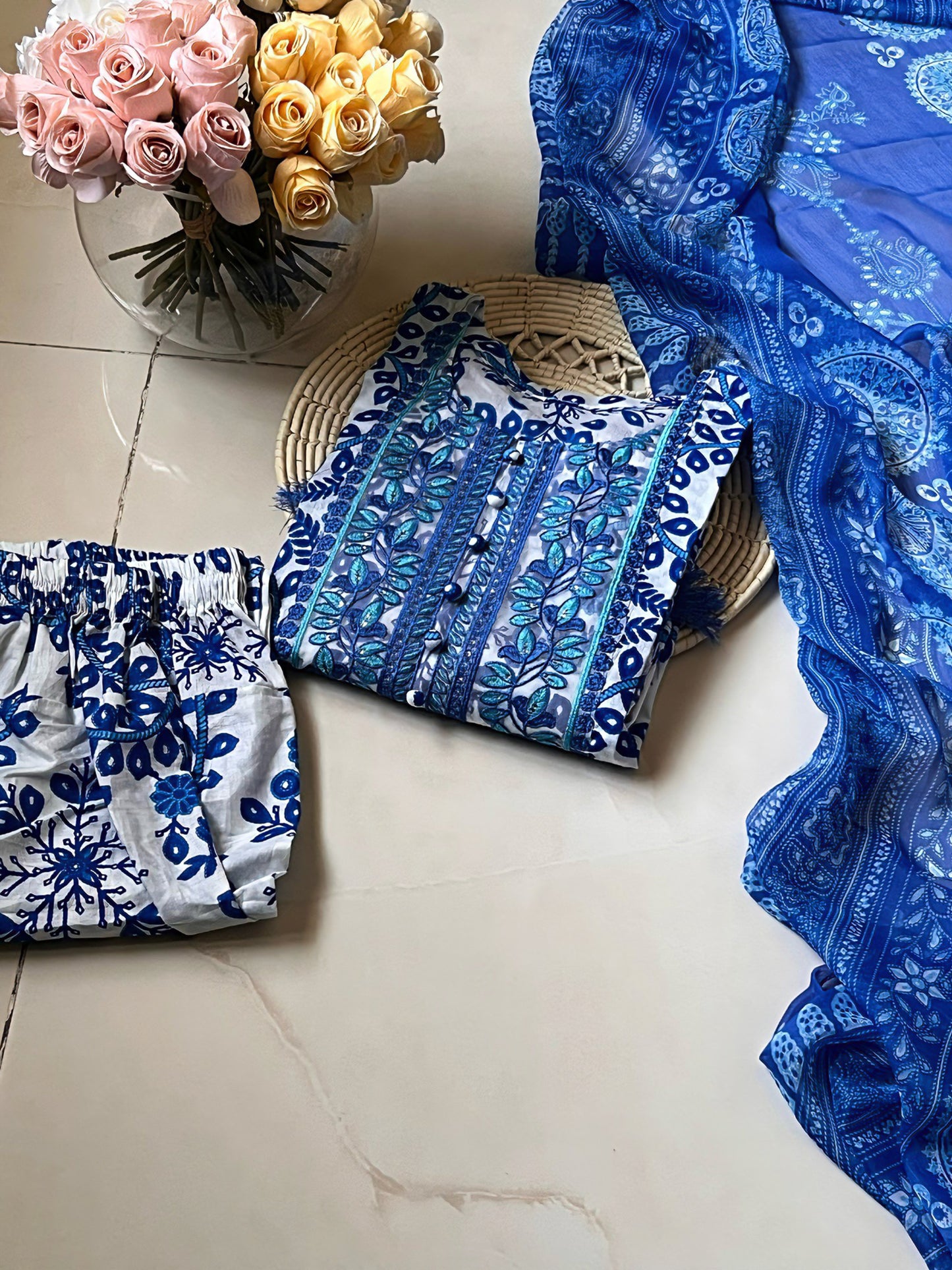 Ready-To-Wear Lawn 3pc Embroidered