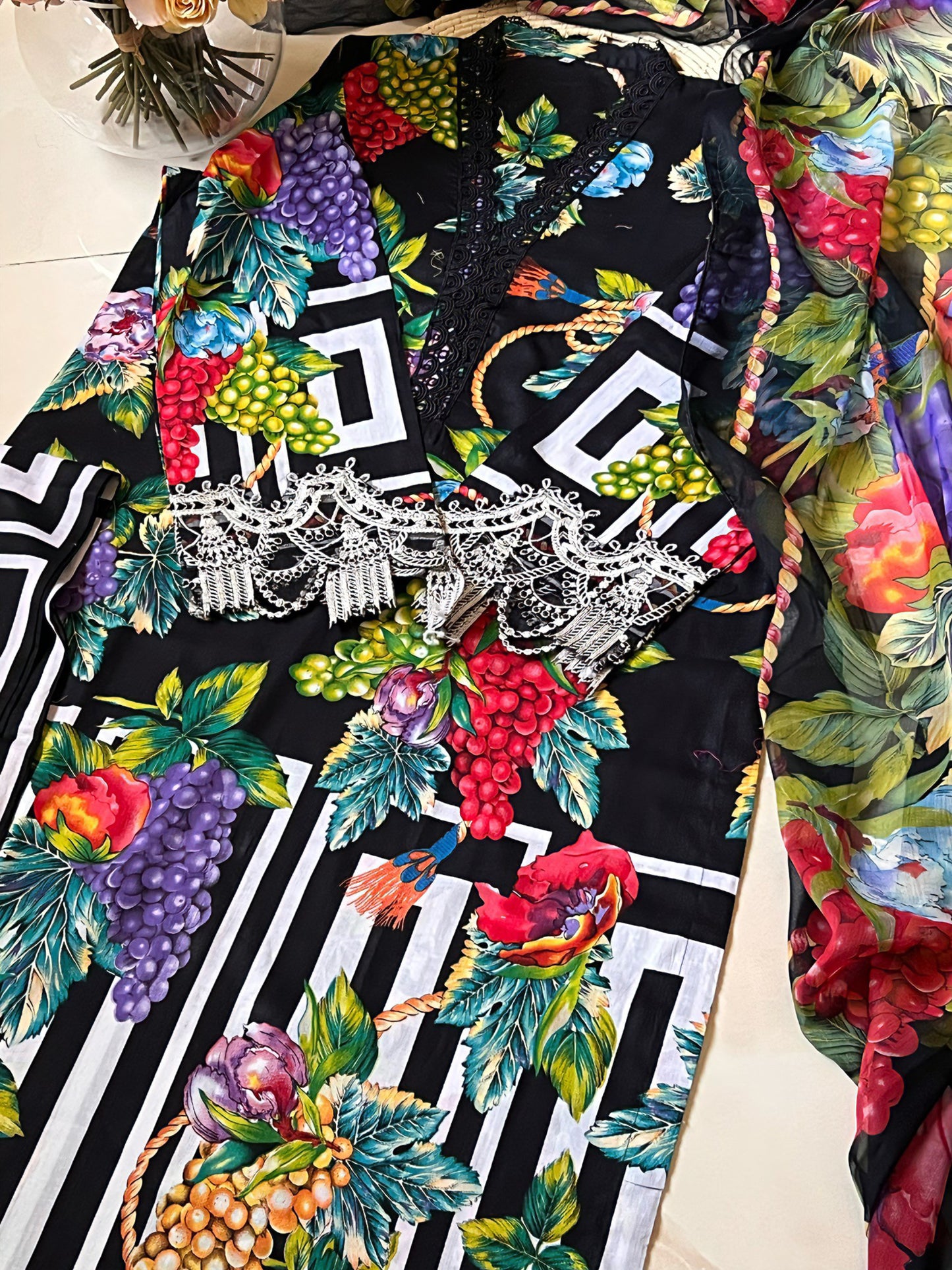 Ready-To-Wear Lawn 3pc Embroidered