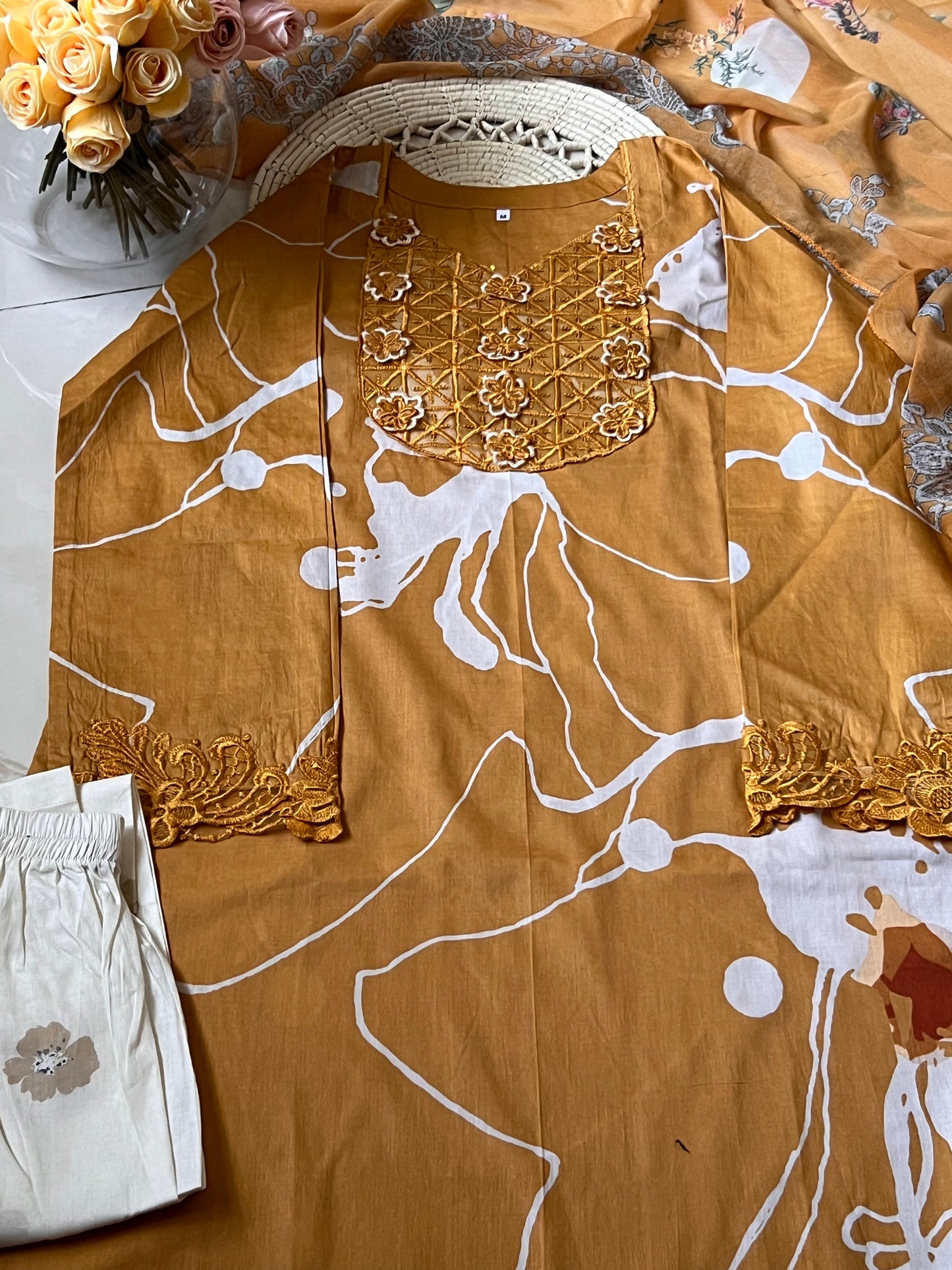 Ready-To-Wear Lawn 3pc Embroidered