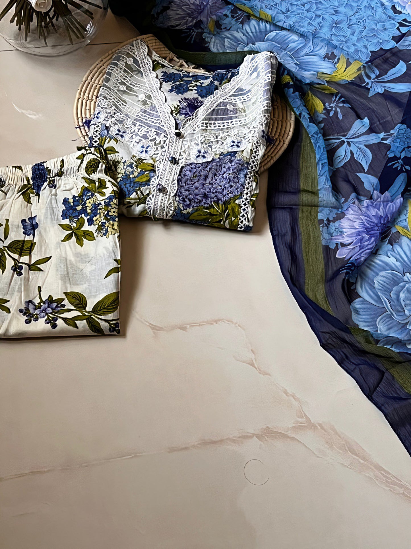 Ready-To-Wear Lawn 3pc Embroidered