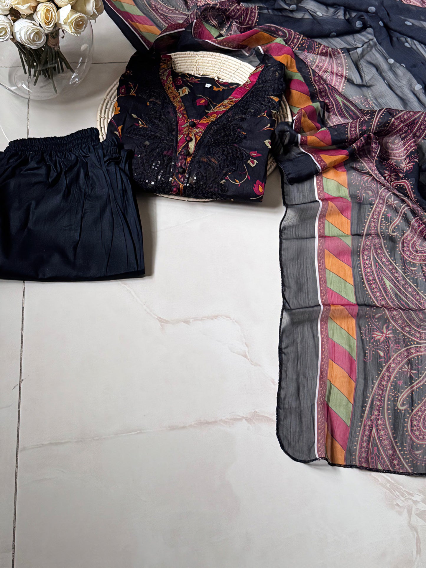 Ready-To-Wear Lawn 3pc Embroidered