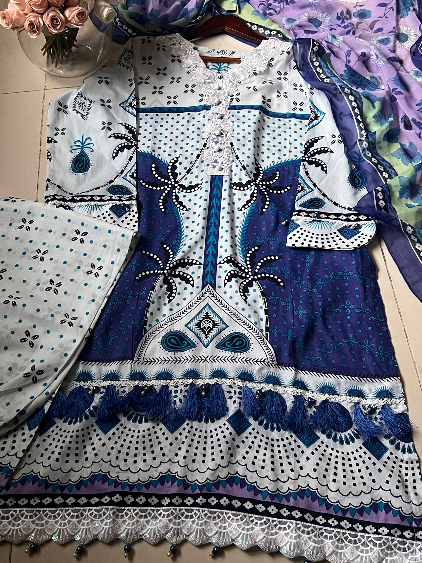 Ready-To-Wear Lawn 3pc Embroidered