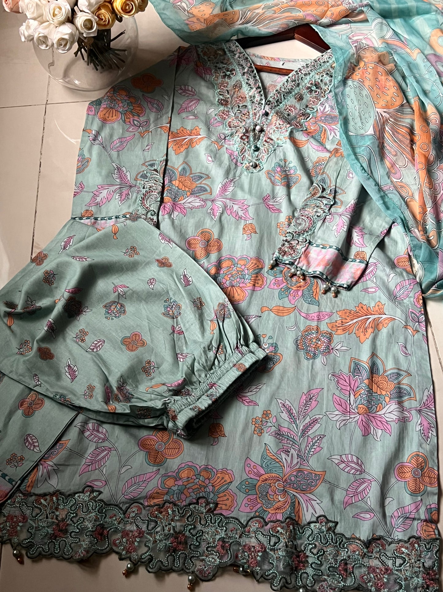 Ready-To-Wear Lawn 3pc Embroidered