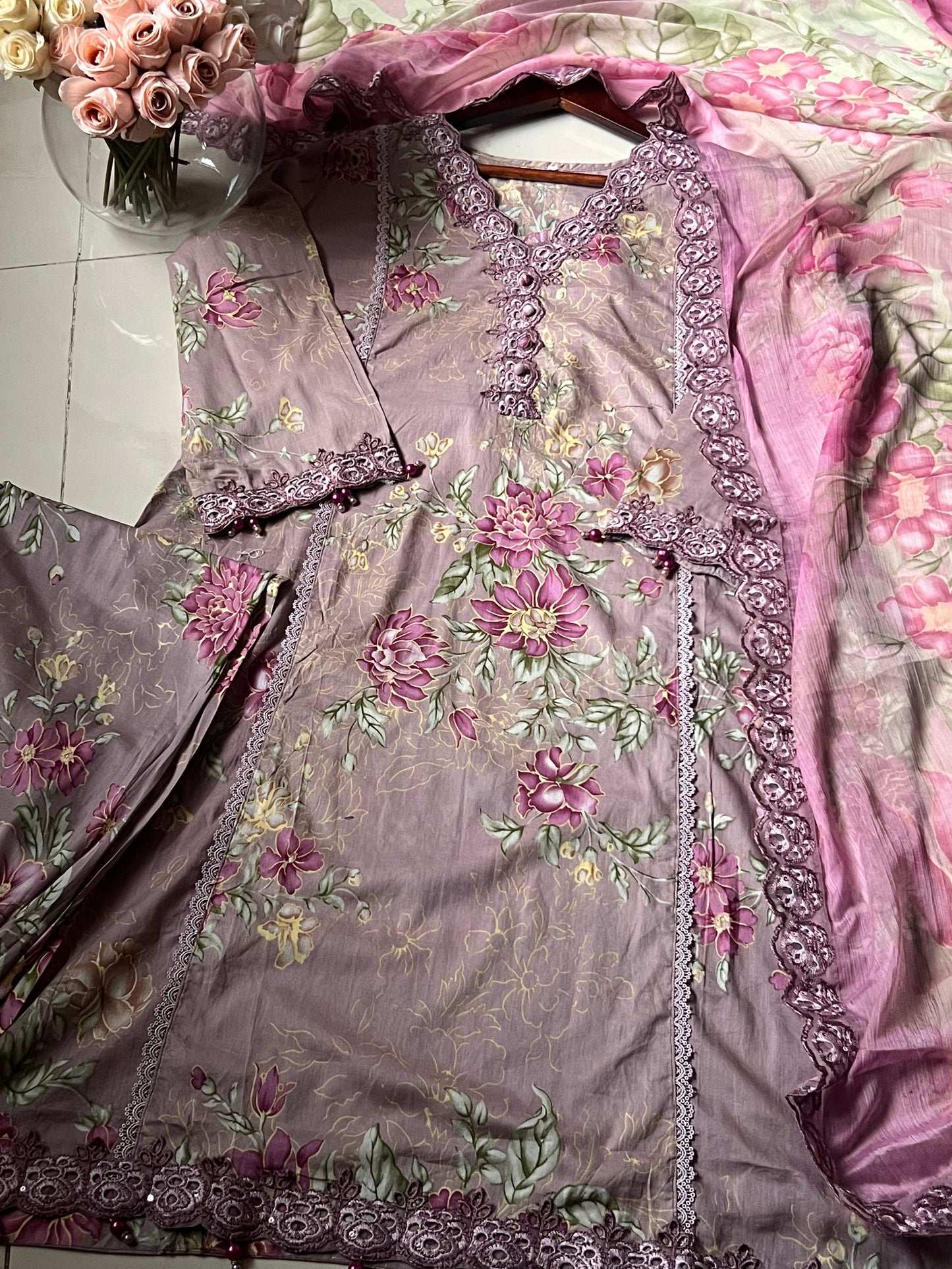 Ready-To-Wear Lawn 3pc Embroidered