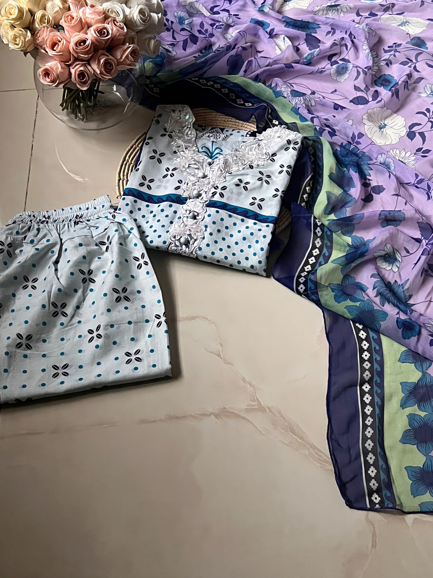 Ready-To-Wear Lawn 3pc Embroidered