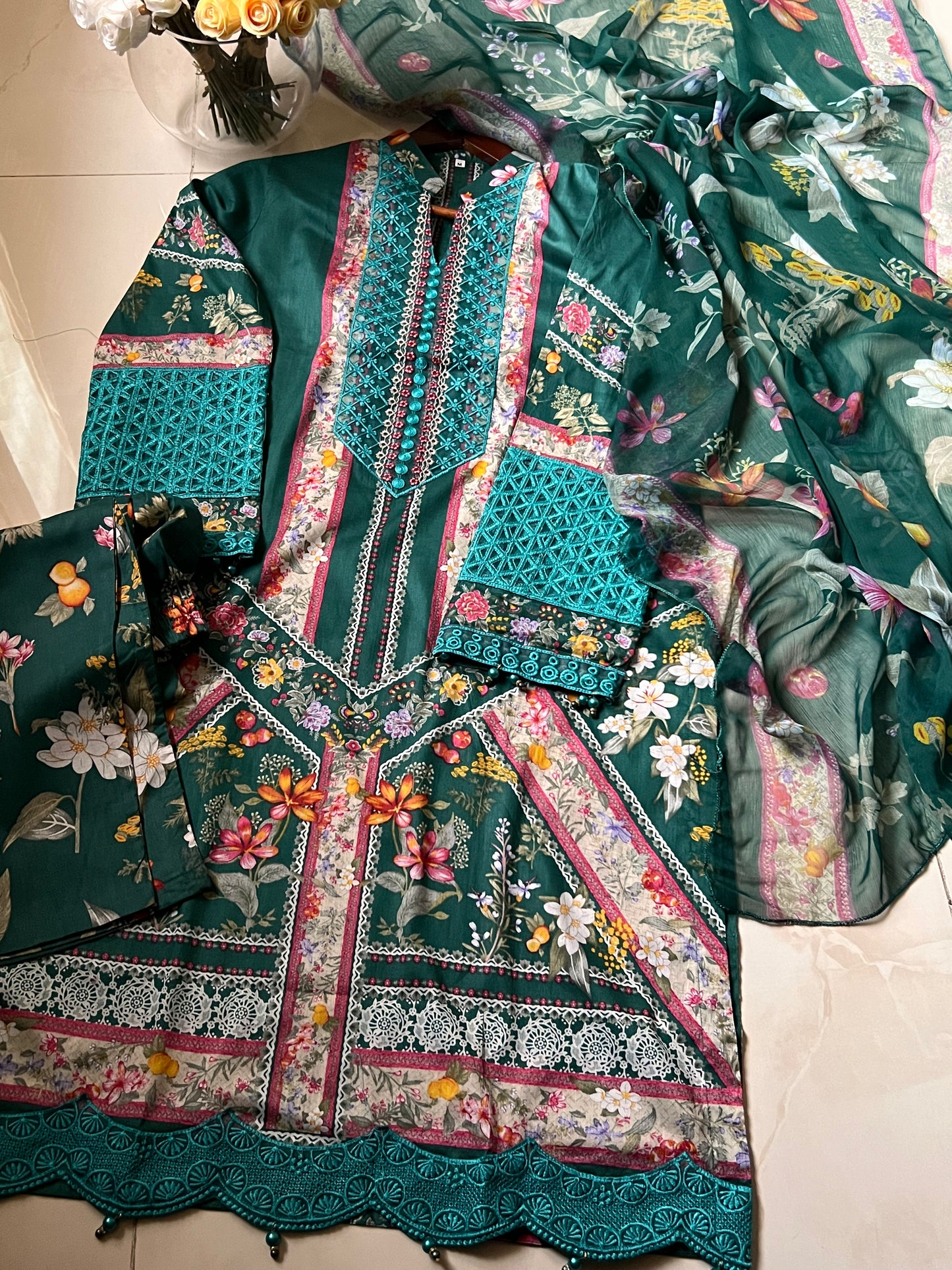 Ready-To-Wear Lawn 3pc Embroidered