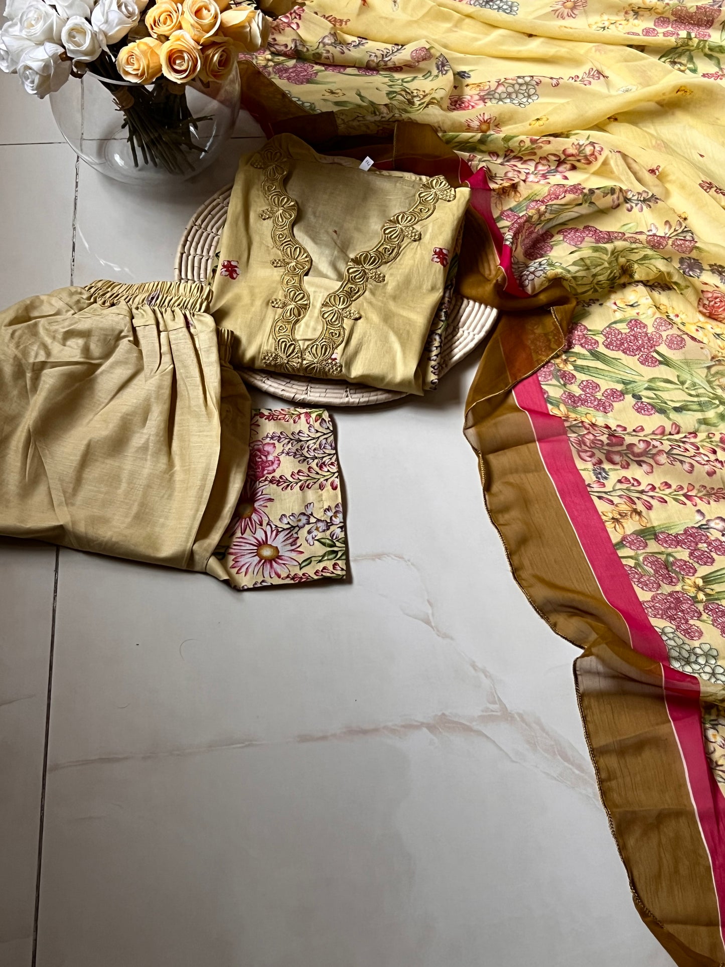 Ready-To-Wear Lawn 3pc Embroidered