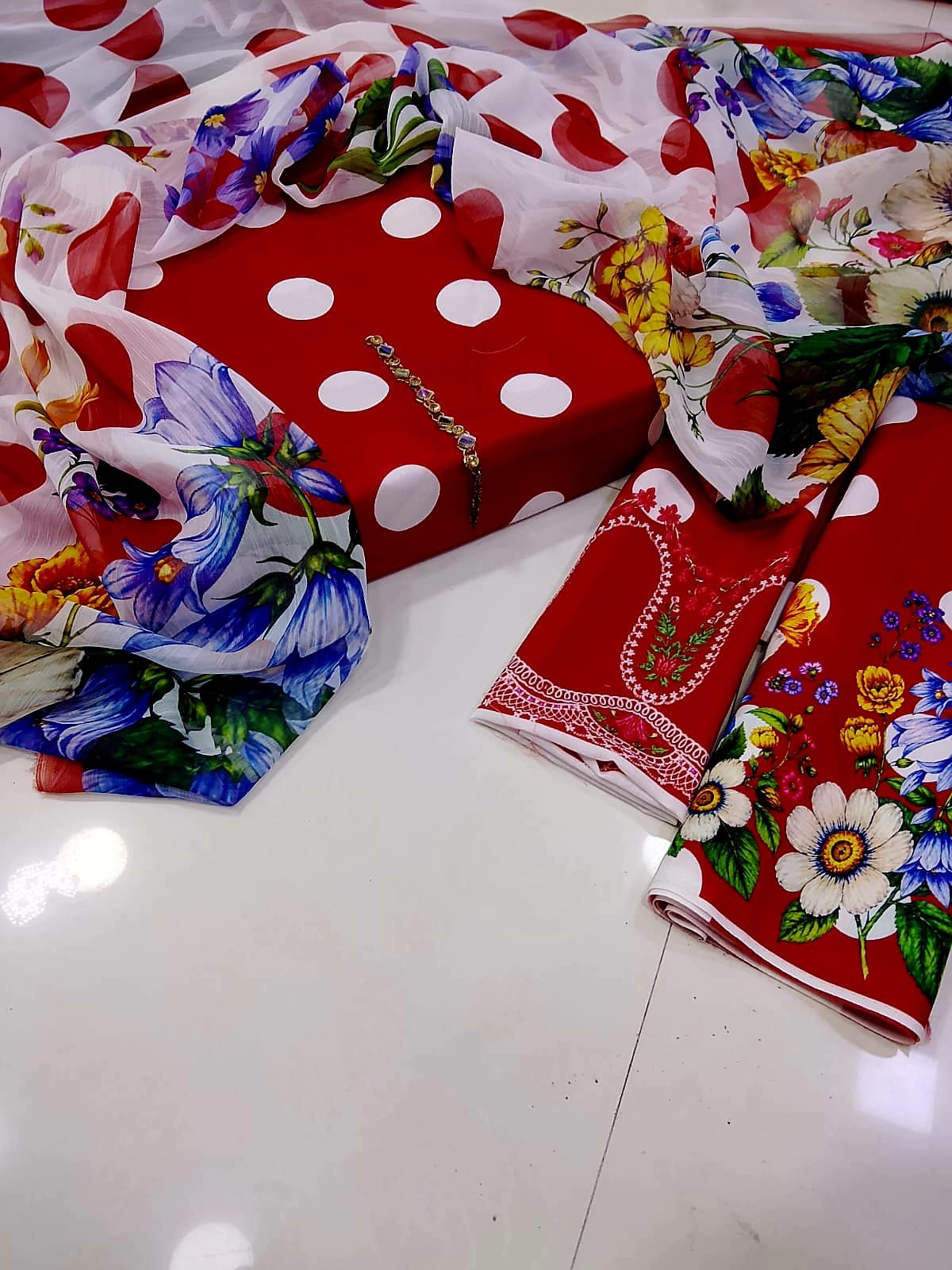 Digital Printed Swiss Lawn 3pc