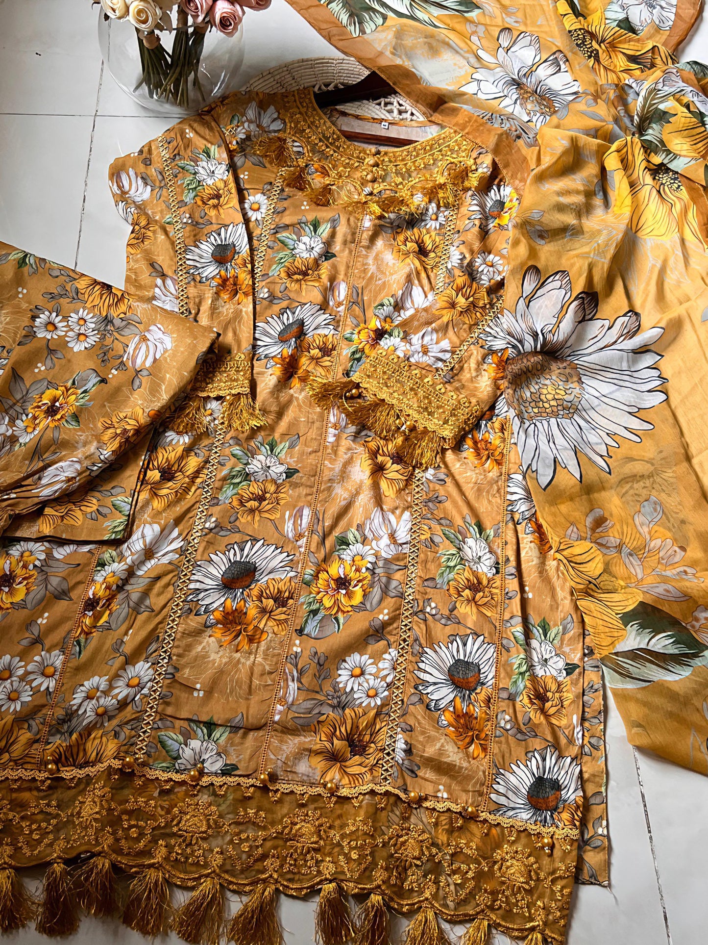 Ready-To-Wear Lawn 3pc Embroidered