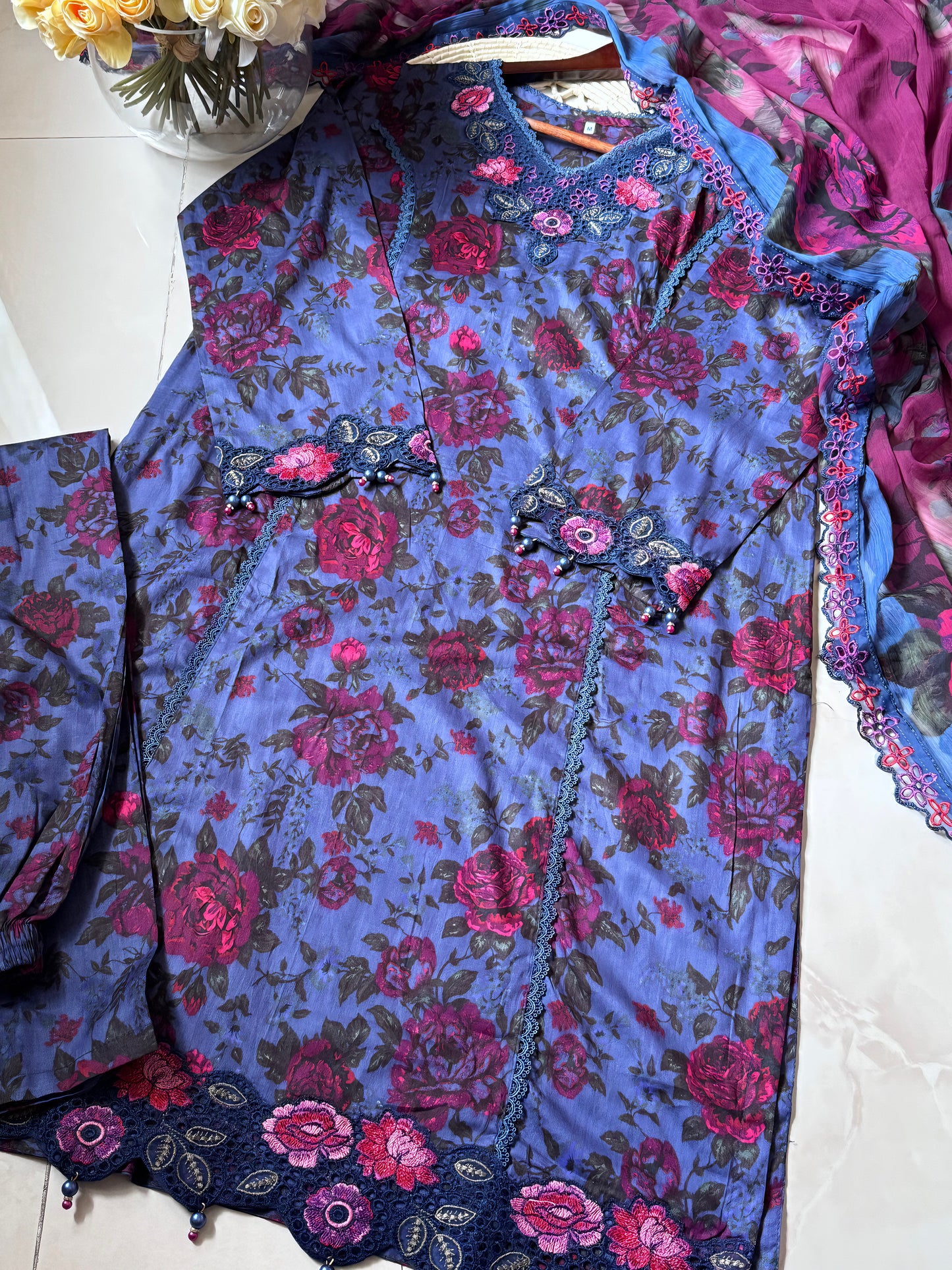 Ready-To-Wear Lawn 3pc Embroidered