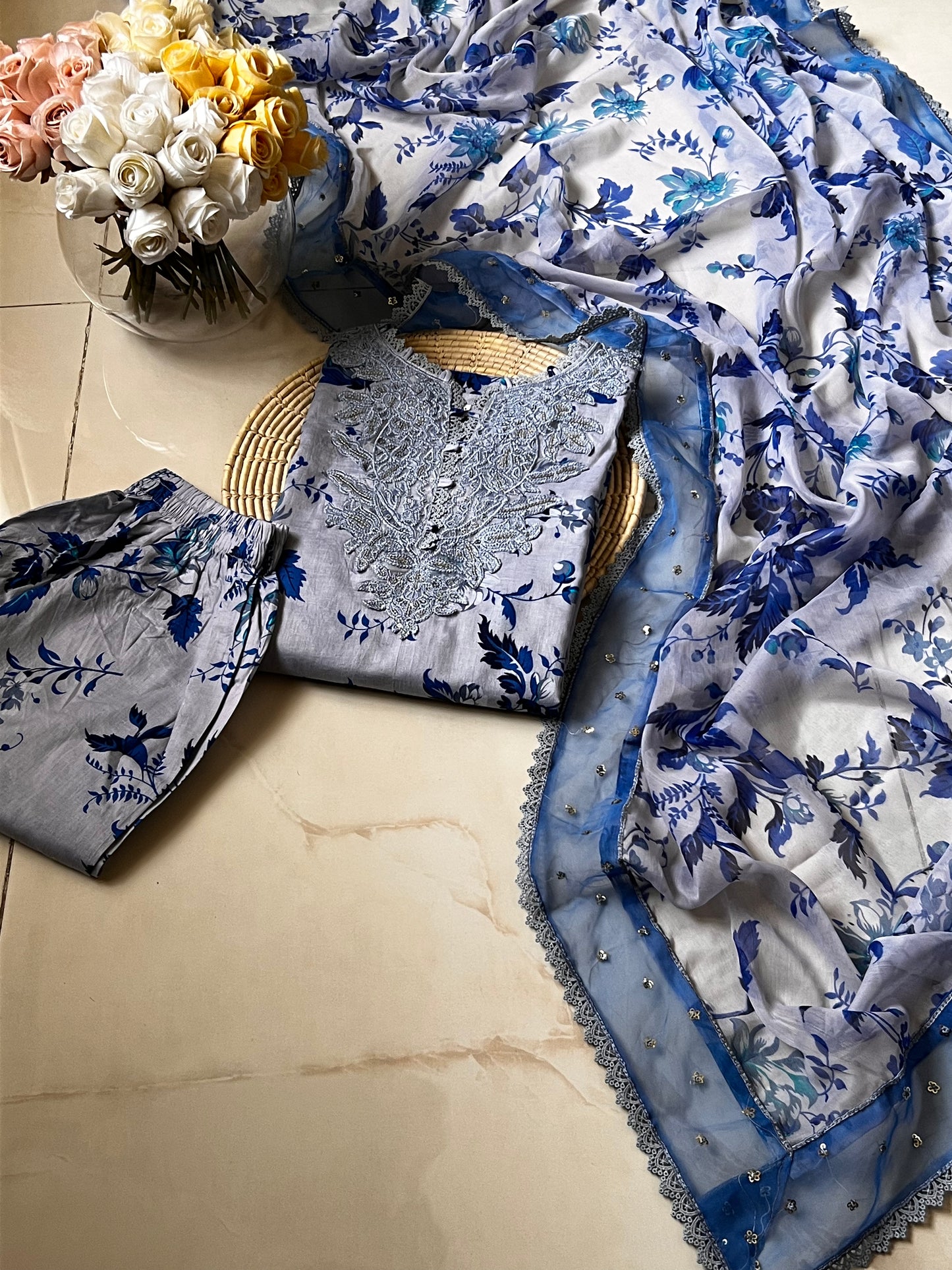 Ready-To-Wear Lawn 3pc Embroidered