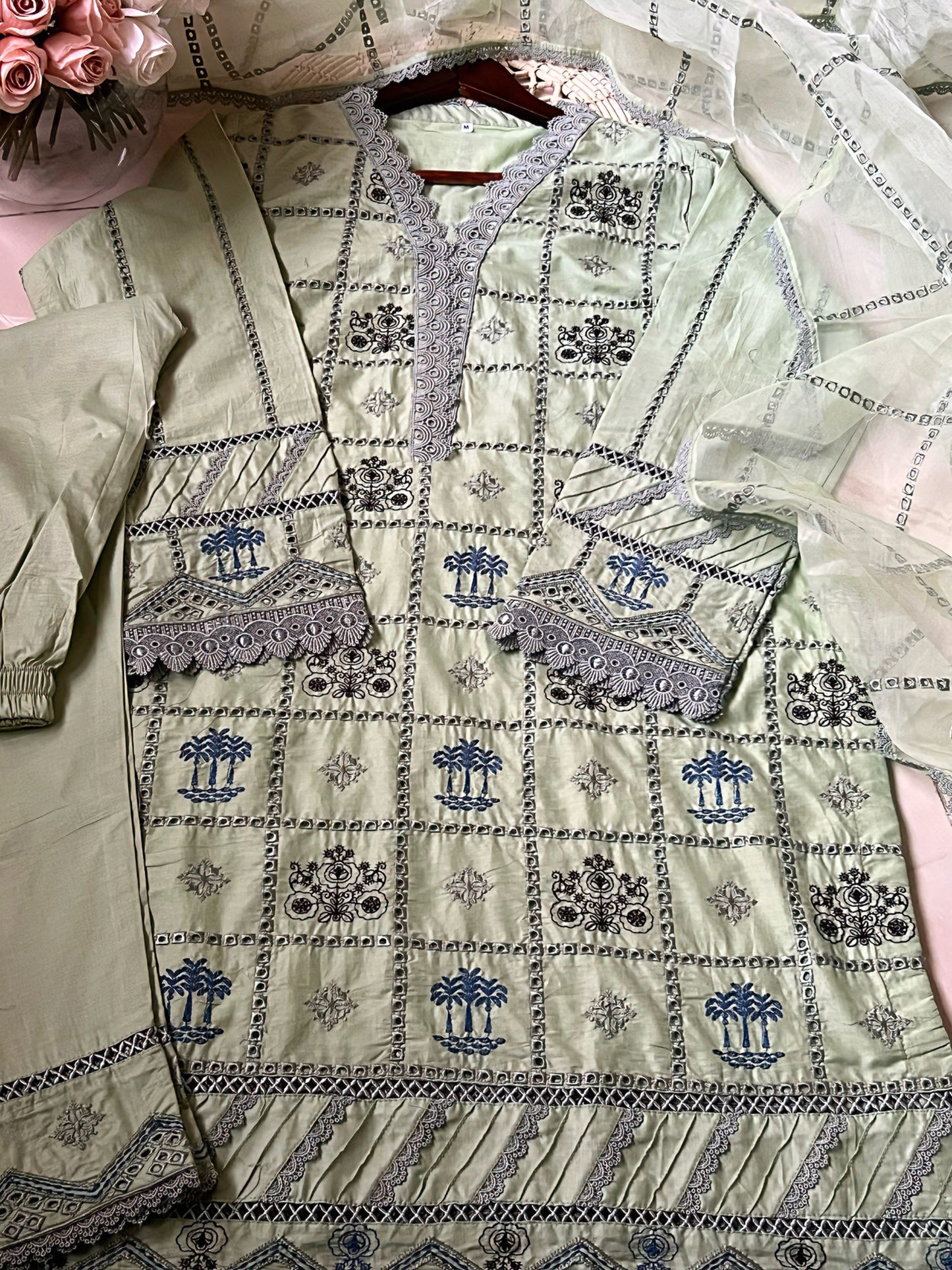 Ready-To-Wear Fancy Lawn 3pc Embroidered