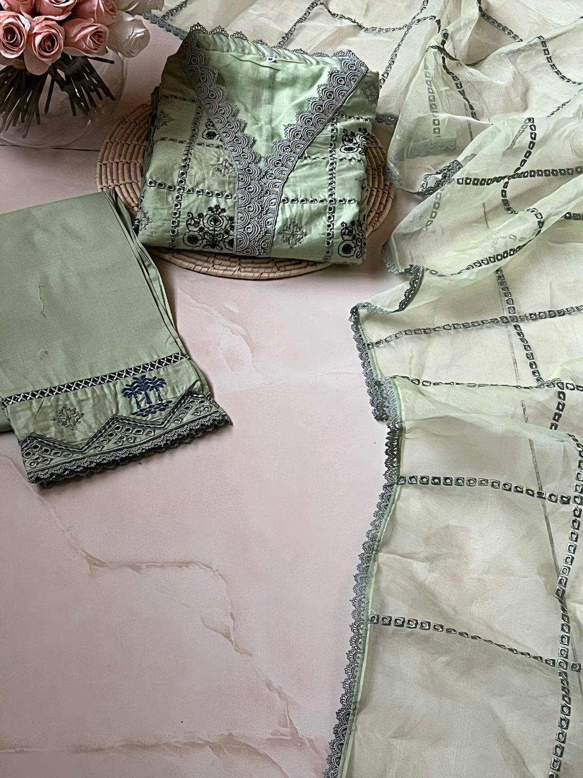 Ready-To-Wear Fancy Lawn 3pc Embroidered