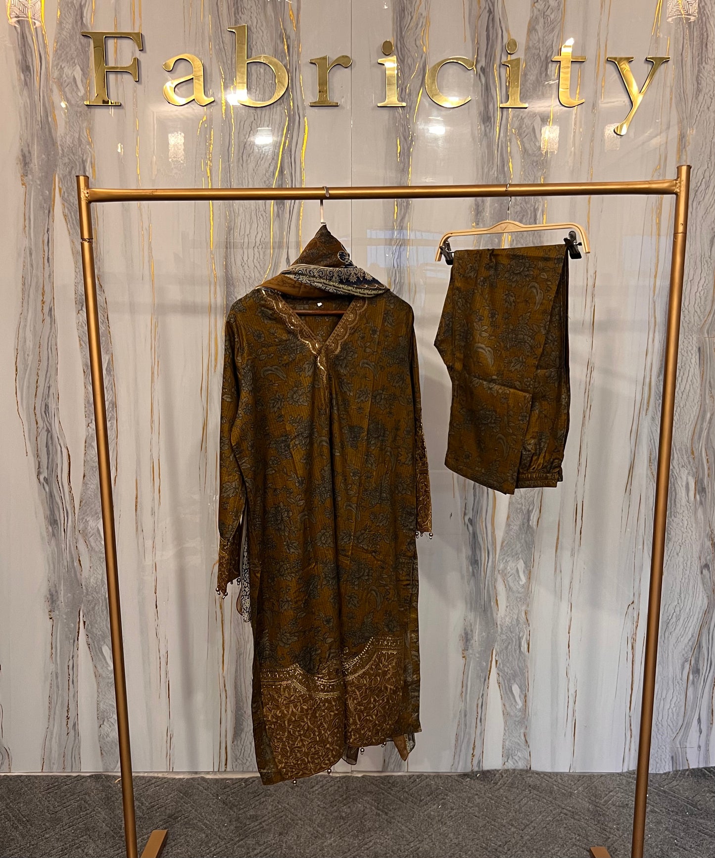 Ready-To-Wear Lawn 3pc Embroidered